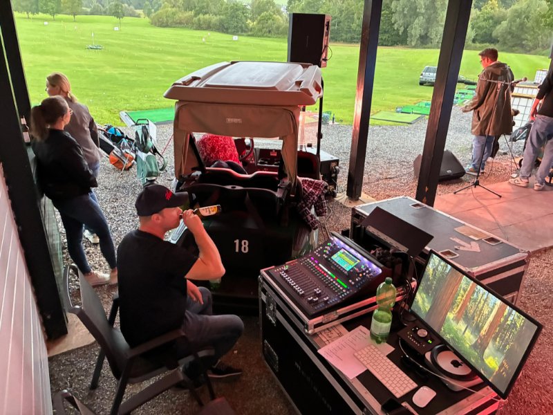Abend-Event auf der Golfclub-Terrasse